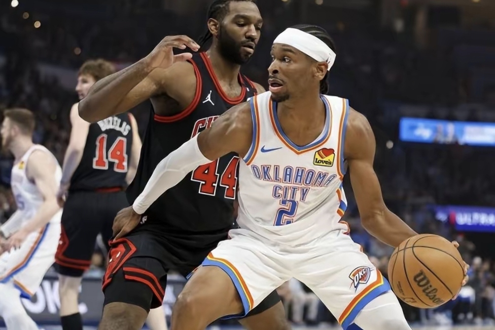 加拿大男篮险胜公牛，莫里斯送出助攻